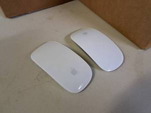 lot 1679 image: Lot of (2) Apple Wireless Mouse