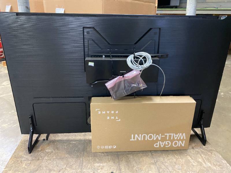 lot 4 image: SAMSUNG QN55Q900RBF 55 Inch 8K UHD QLED HDR Smart TV (TECHNICIAN TESTED LIKE-NEW, IN GREAT WORKING CONDITION) - $2,499.99 Retail LOW RESERVE OF $800.00