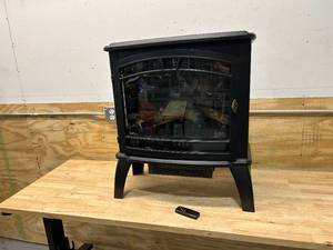 lot 71 image: Style Selections  1500-Watt Infrared Compact Personal Indoor Electric Space Heater with Thermostat and Remote Included