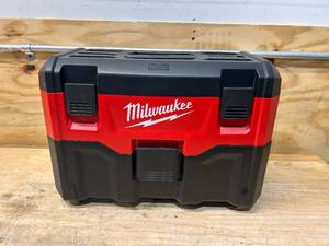 lot 8 image: MILWAUKEE M18 18-Volt 2 Gal. Lithium-Ion Cordless WetDry Vacuum (Vacuum-Only)