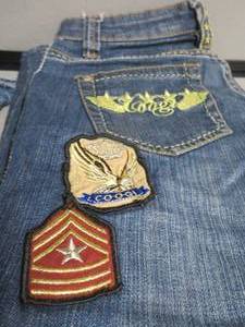lot 61 image: JEANS
