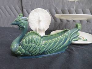 lot 80 image: METLOX POTTERY