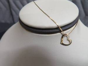 lot 83 image: 24K GOLD HEART BRACELET