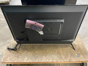 lot 992 image: E4AA43R Element 43 4K UHD Roku TV