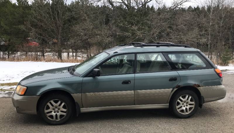 lot 3 image: 2000 Subaru Legacy Outback AWD