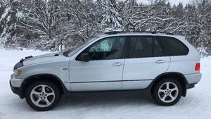 lot 4 image: 2002 BMW X5 3.0i AWD