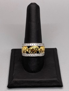 lot 28 image: Elegant Elephant Themed Sterling Silver Ring
