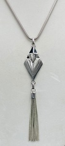 lot 74 image: Charming Costume Necklace with Tasseled Pendant