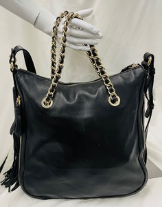 lot 77 image: Classy Gili Handbag with Dust Bag