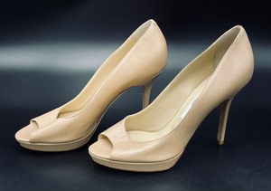 lot 105 image: Jimmy Choo Heels