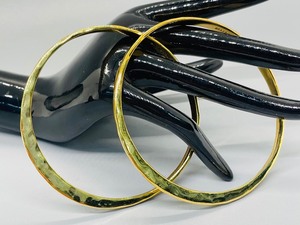 lot 120 image: Pair of RLM Studio Brass Bangle Bracelets