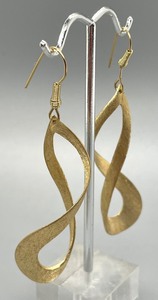 lot 127 image: Magnificent Matte Gold Colored Costume Earrings