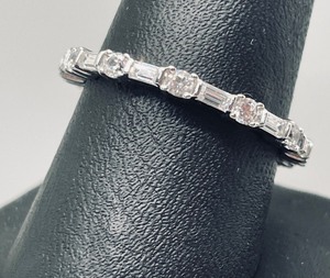 lot 161 image: Sterling Silver and Cubic Zirconia Ring