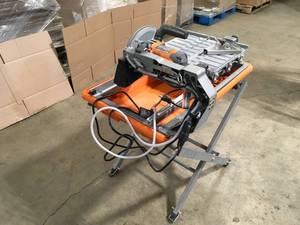 RIDGID 7 In Wet Tile Saw with Stand open Box see pictures