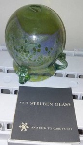 lot 5 image: Steuben Glass.