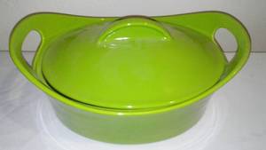 lot 48 image: Racheal Ray 4.25 Quart Casserole