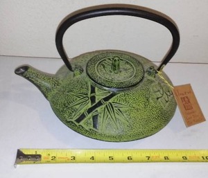 lot 72 image: Unity Tetsubin Cast Iron Tea Kettle