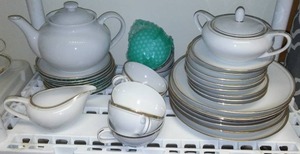 lot 74 image: Royalton China Co. Translucent Porcelain
