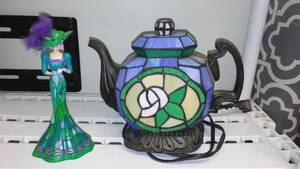 lot 80 image: Teapot And Collectible Statue