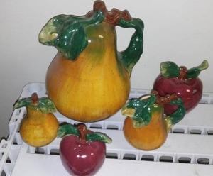 lot 82 image: Sakura Ceramic Set