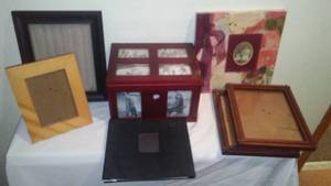 lot 122 image: (14) Picture Frames, Album Books And Display Box.