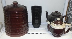 lot 134 image: Marcrest Cookie Jar, Cuppers (4) And More.
