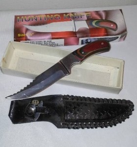 lot 191 image: Hunting Knife.