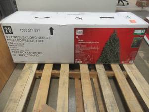 lot 406 image: Home Accents Holiday 9 ft Wesley Pine Christmas Tree (OPEN BOX)