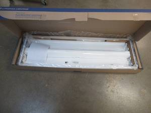 lot 417 image: Lithonia Lighting 4-Light White Fluorescent Ceiling Light (OPEN BOX)