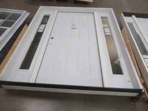 lot 441 image: Steve & Sons Steel Entryway Door - Double Sidelites - 36 in Door - Right Hand Swing - 68.75 in x 81.25 in - 6 916 in wall- White Primed -SCRATCH & DENT