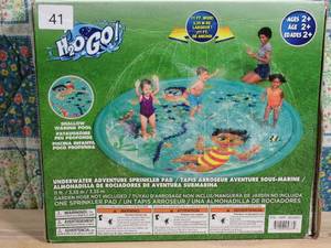 lot 41 image: H2OGO Underwater Adventure Sprinkler Pad 11