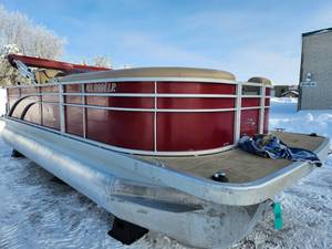 lot 10 image: 2018 Bennington 20 SSNPX Rear Fish 