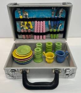 Antique Frenzy Toys Brand Kids Doll Dish Set With Case