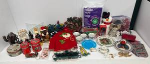 Large Christmas Dcor Lot