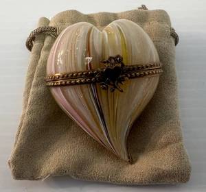 Antique Murano Glass  Heart Shaped Trinket Box 3 x 2 14 x 1 12