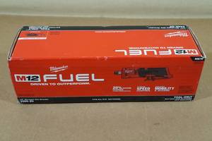 lot 23 image: Milwaukee M12 Fuel 14 Straight Die Grinder -Tool Only