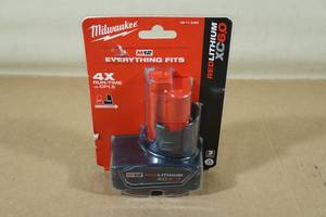 lot 26 image: Milwaukee Redlithium XC 6.0 M12 Battery