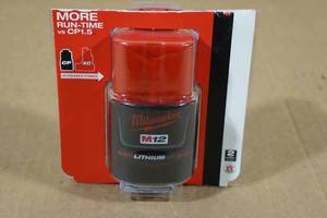 lot 27 image: Milwaukee Redlithium CP 2.0 M12 Battery