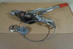 lot 46 image: Torin Big Red 4-Ton Cable Puller