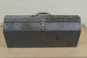 lot 55 image: Metal Tool Box with Tray
