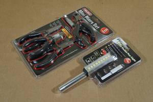 lot 63 image: 5 Piece Mini Pliers Set with Pocket Pen Light