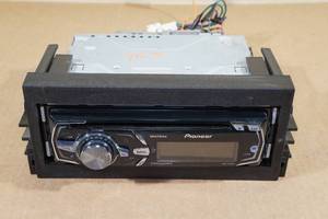 lot 65 image: Pioneer DEH-X7500S Car Audio CD Deck