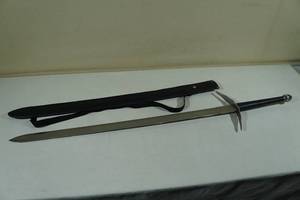 lot 109 image: Excalibur Style Broad Sword with Sheath