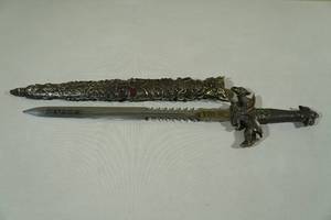 lot 114 image: Defender Dual Edge Sword with Metal Scabbard