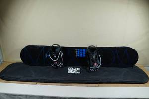 lot 132 image: Morrow Fury 155 Snowboard and 5150 Bindings with Bag