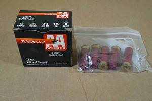 lot 185 image: 25 Winchester AA Light Target 12 Gauge 2-34 8 Shot Shotshells  Extras