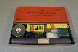 lot 188 image: Gunslick Shotgun Cleaning Kit