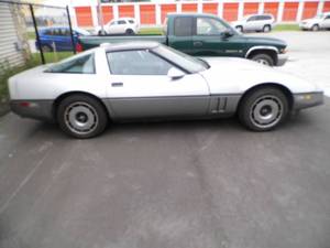lot 1 image: 1984 Chevrolet C4 Corvette - 350 cu in Engine - No Reserve