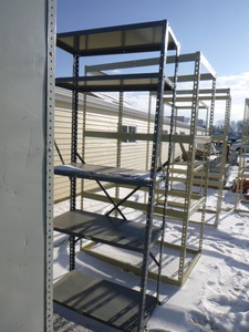 lot 20 image: 5 Tier Metal Shelving