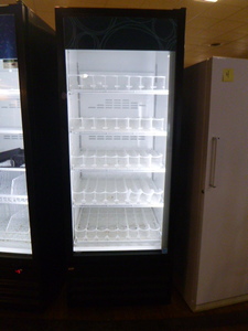 lot 1 image: Royal Cooler